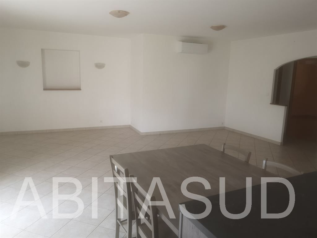 appartement 4 pièces en location sur ST JULIEN DU PUY (81440)